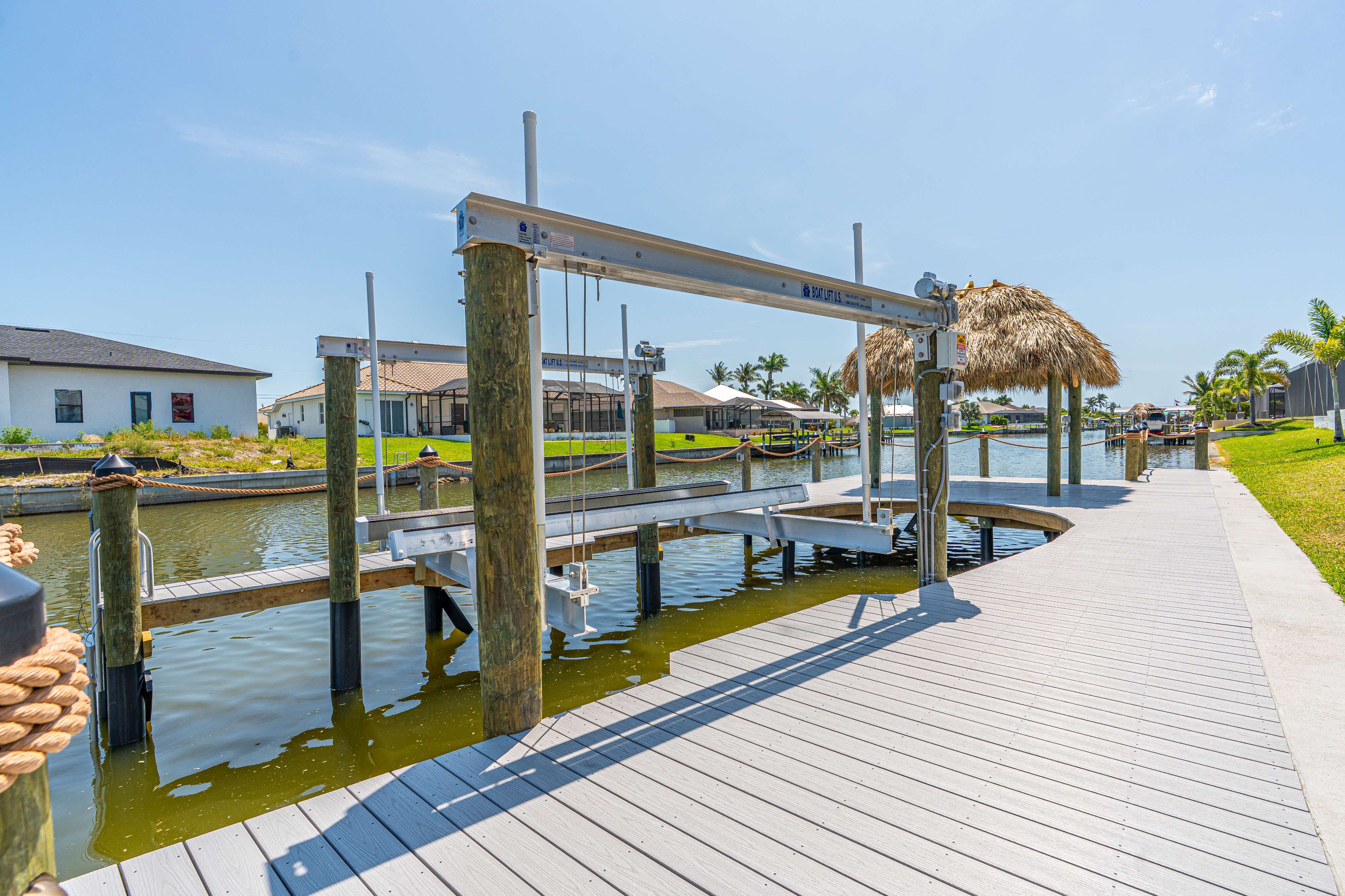 Boat Lifts in Cape Coral, Florida_preview_2