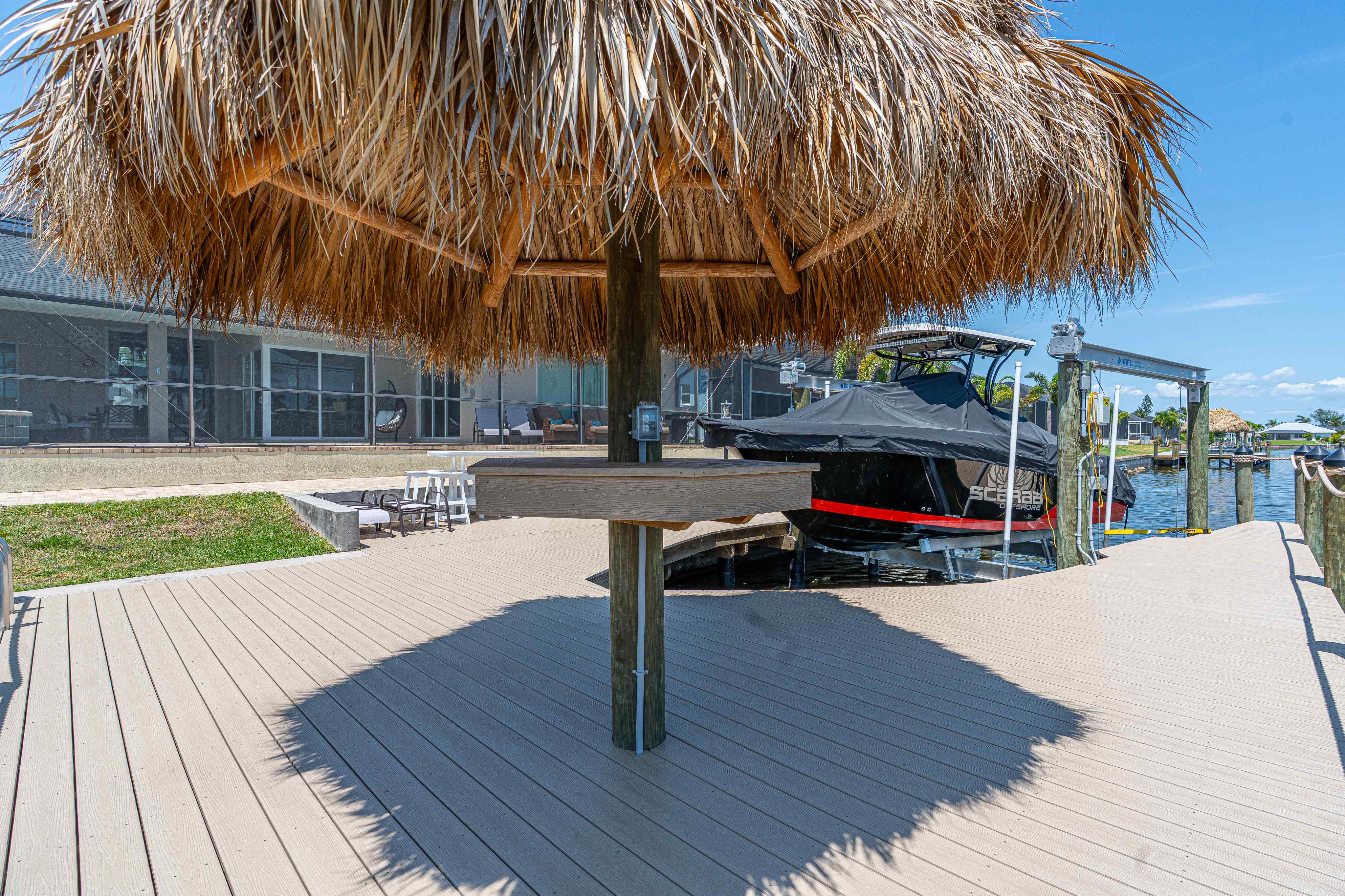 Tiki Huts in Cape Coral, Florida_preview_2