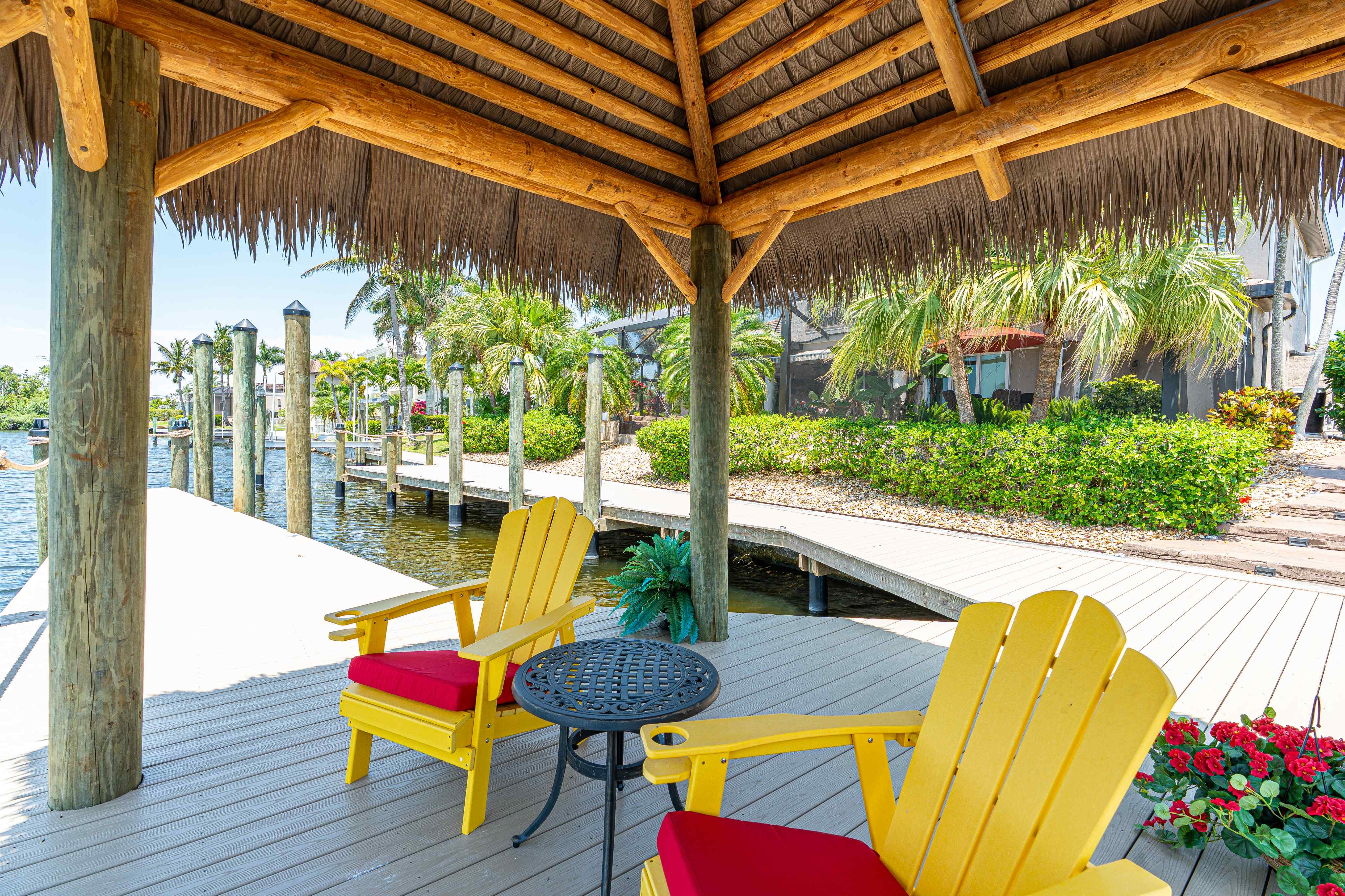 Tiki Huts in Cape Coral, Florida_preview_5